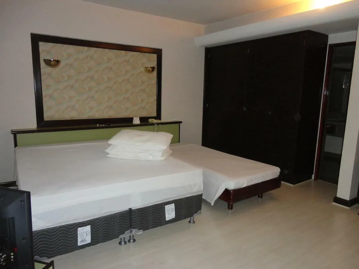 Ero'S Apart Hotel Brasilia